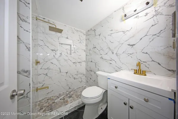 $2,200 | 243 Seabreeze Avenue, Middletown, NJ 07748