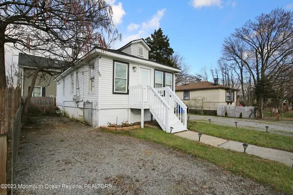 $2,200 | 243 Seabreeze Avenue, Middletown, NJ 07748