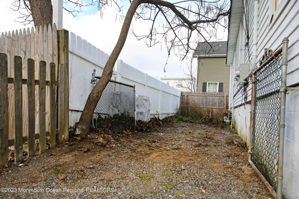 $2,200 | 243 Seabreeze Avenue, Middletown, NJ 07748