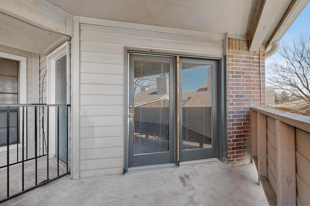 8545 Midpark Road, Unit 16 Dallas, TX 75240 - Photo 28 of 29 View of balcony