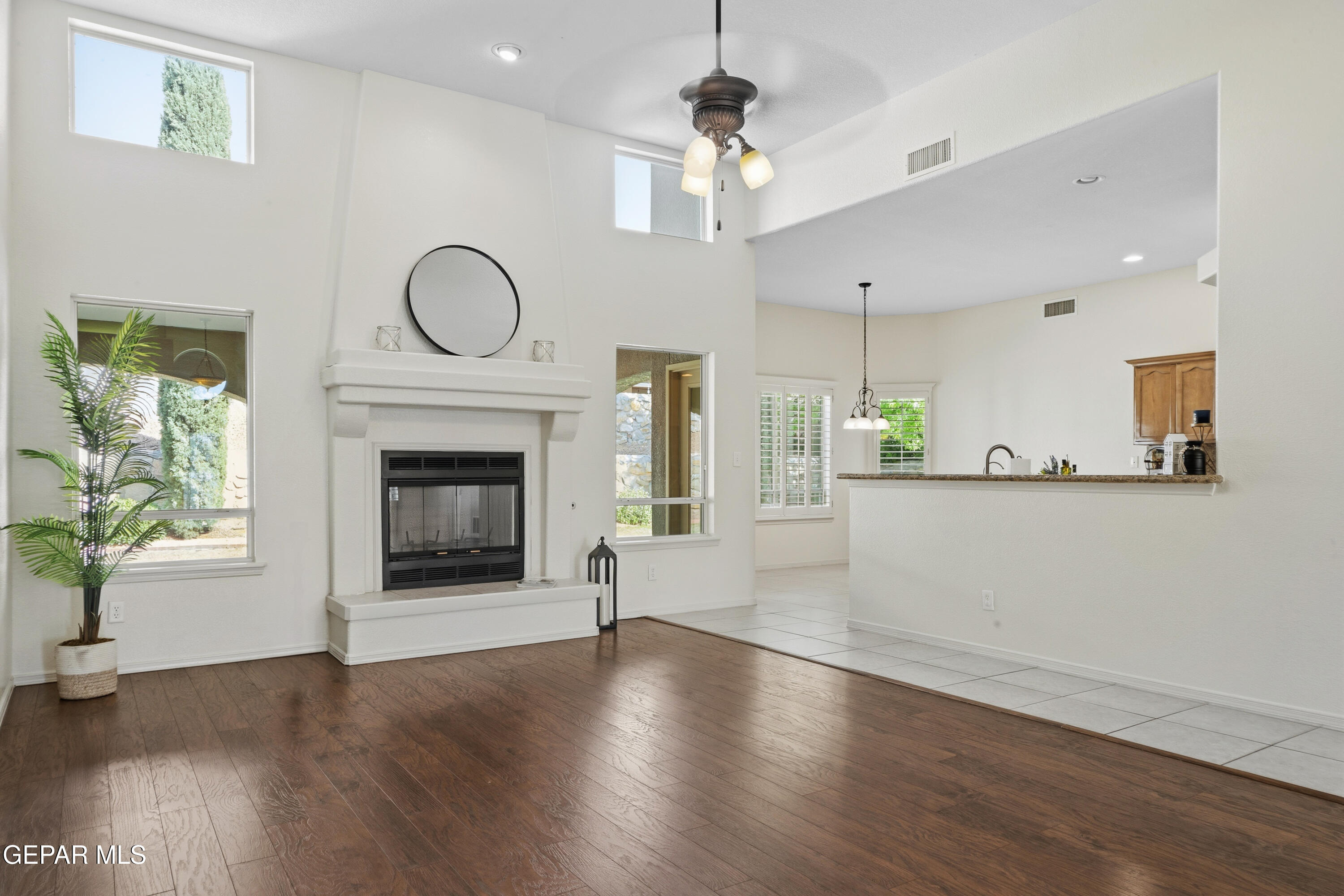 1472 Pioneer Ridge Drive El Paso, TX 79912 - Photo 2 of 58 67-A24I9925