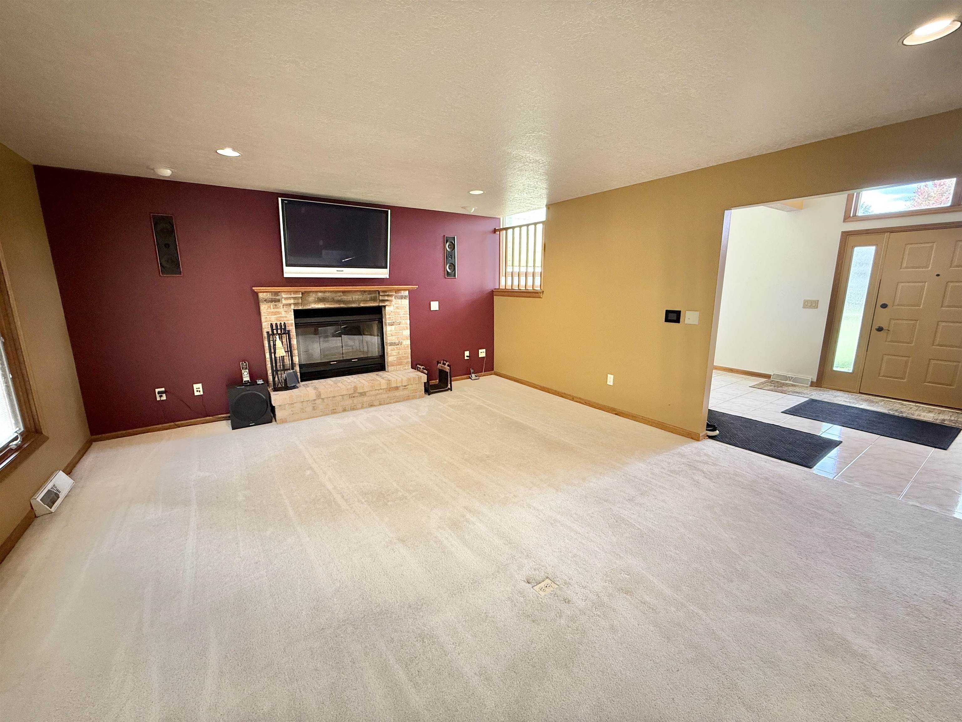 5449 South Branch Court Rochelle, IL 61068 - Photo 8 of 45 a view of a livingroom with a fireplace