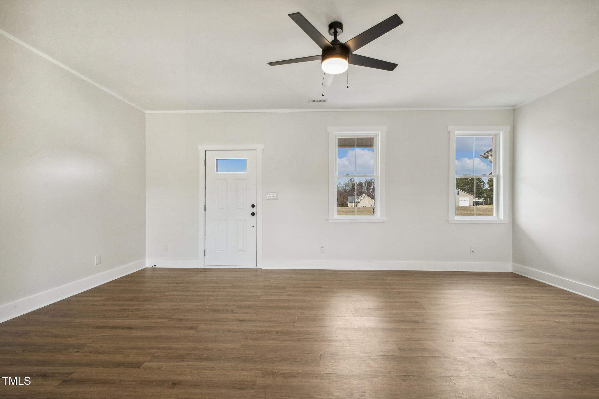 239 Surles Road Benson, NC 27504 - Photo 7 of 63 010