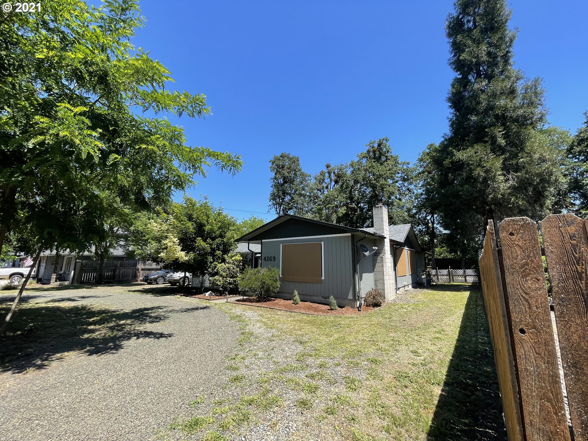4169 Carnes Road Roseburg, OR 97471 - Photo 3 of 32 Gallery Image 3