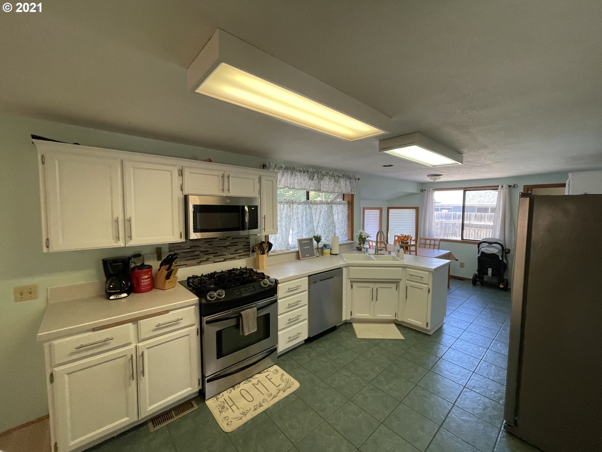 4169 Carnes Road Roseburg, OR 97471 - Photo 8 of 32 Gallery Image 8