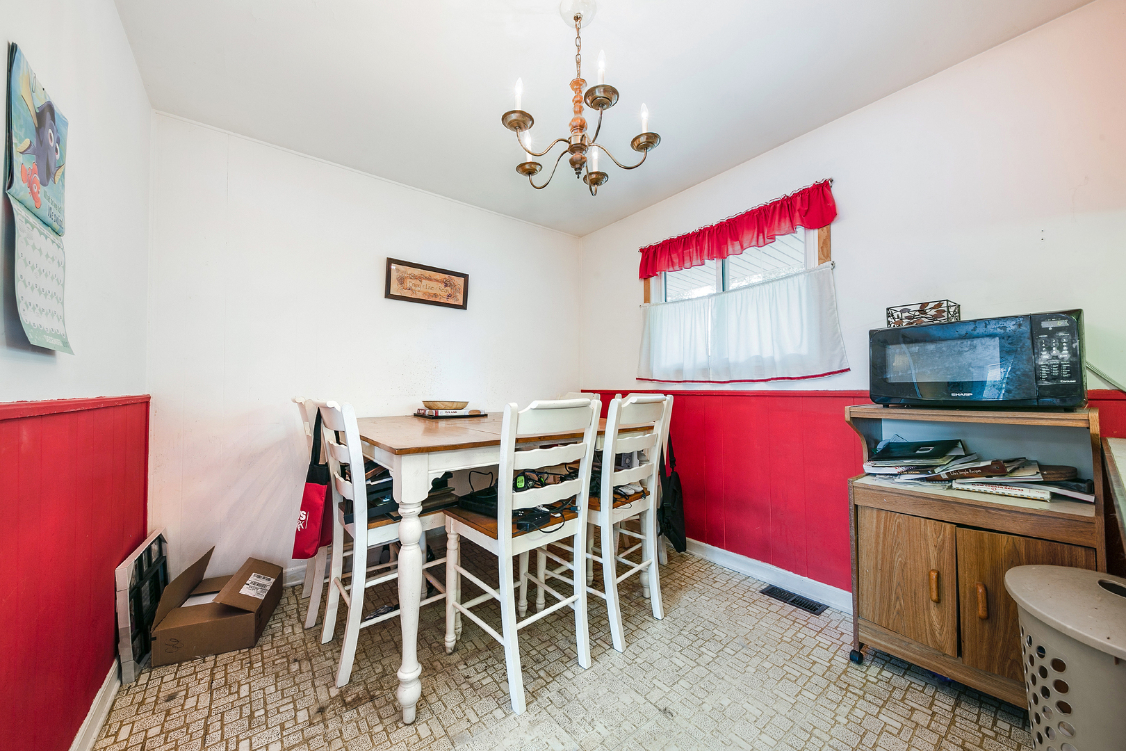 192 South Pinecrest Road Bolingbrook, IL 60440 - Photo 10 of 21 a view of a dining room with furniture and a kitchen