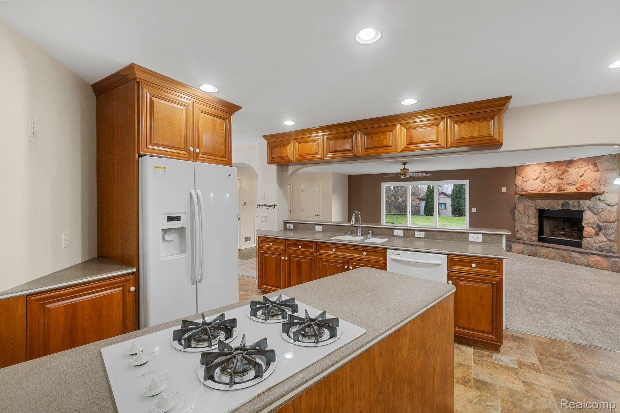 4755 Pelton Road Clarkston, MI 48346 - Photo 9 of 32 Gallery Image 9