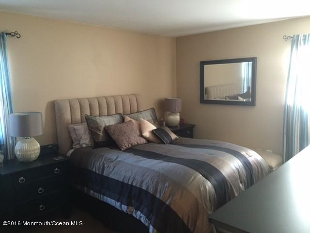 4 Appletree Road Howell, NJ 07731 - Photo 8 of 12 Master