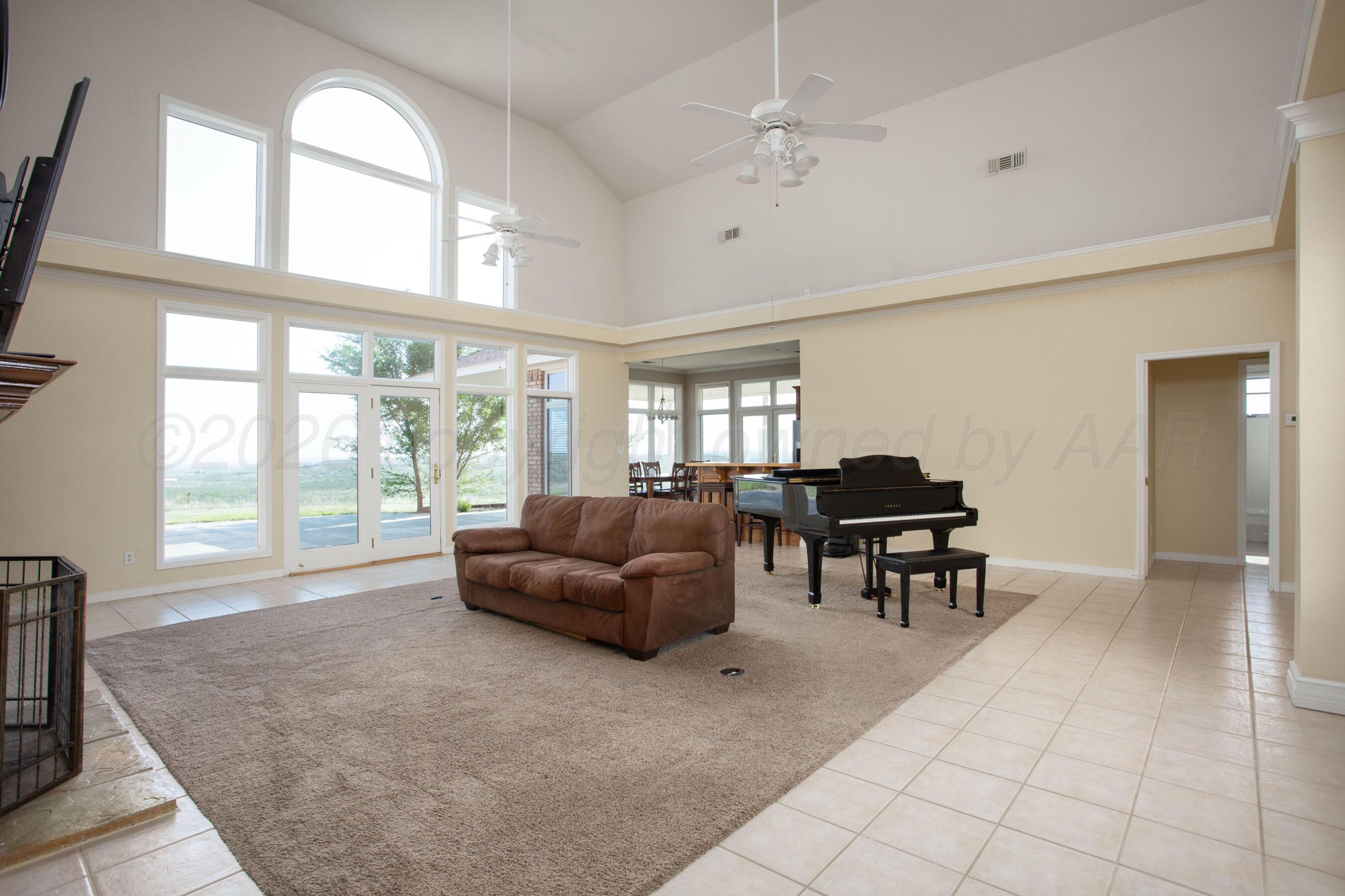 70 Stonebridge Gate Road Amarillo, TX 79124 - Photo 45 of 52 Living room