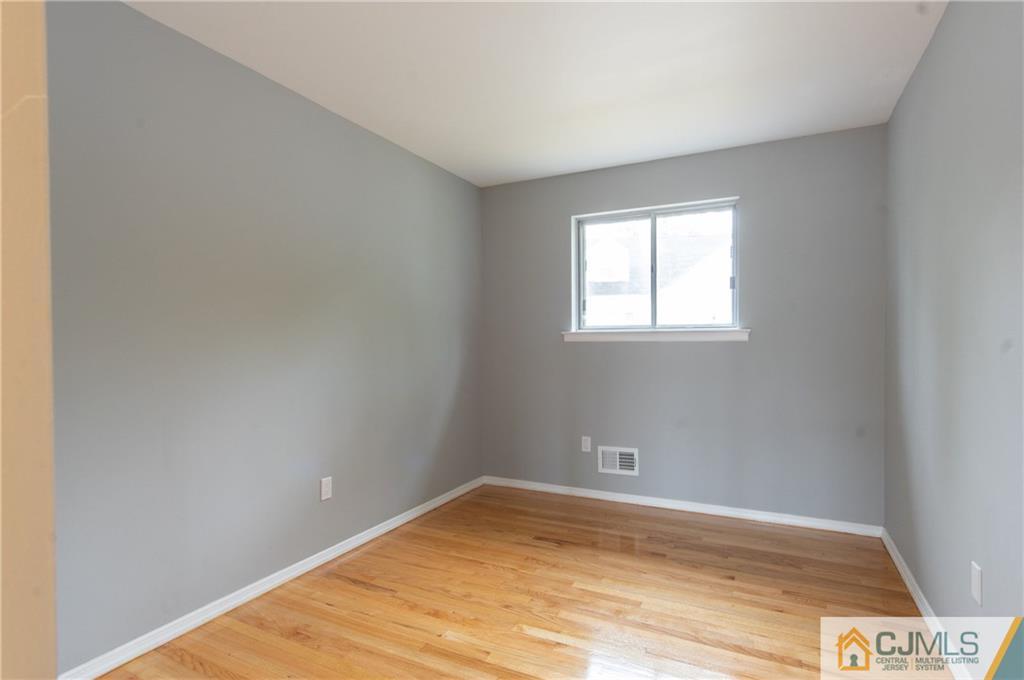 313 New Durham Road Piscataway, NJ 08854 - Photo 14 of 27 Gallery Image 14