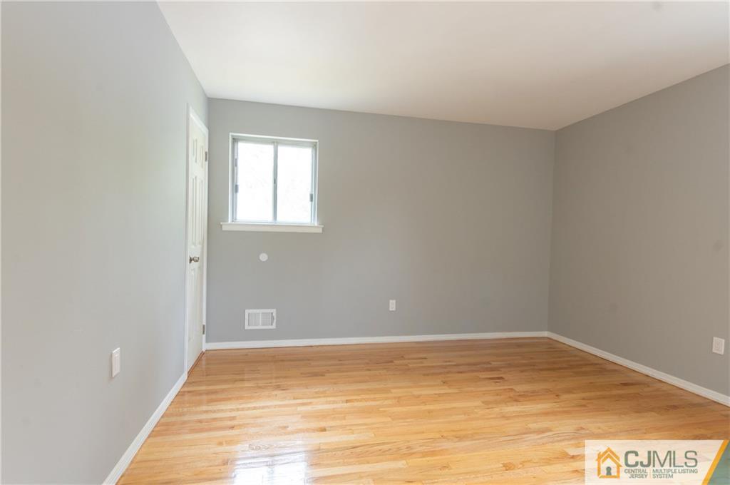 313 New Durham Road Piscataway, NJ 08854 - Photo 19 of 27 Gallery Image 19