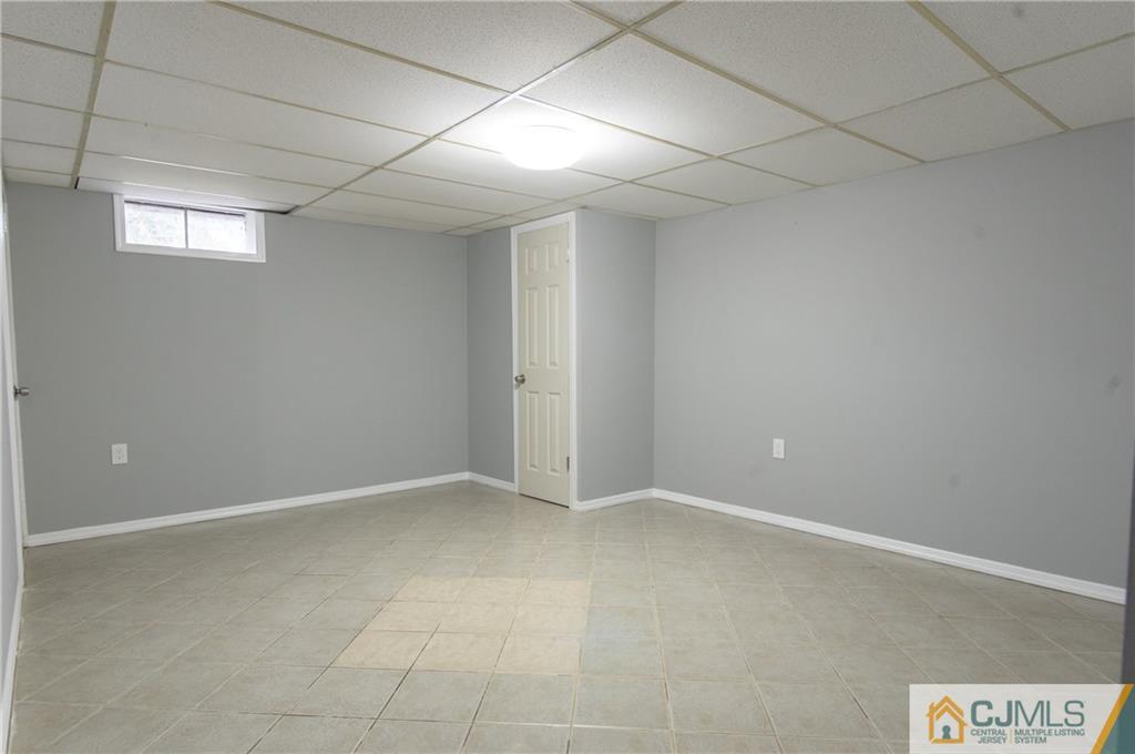 313 New Durham Road Piscataway, NJ 08854 - Photo 24 of 27 Gallery Image 24