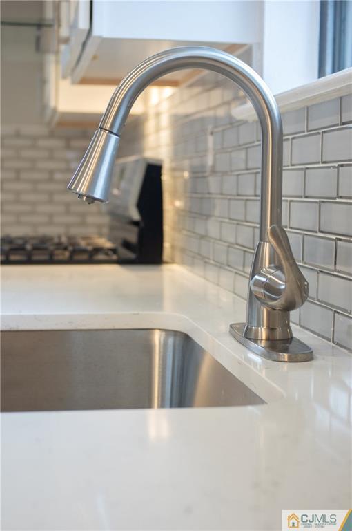 313 New Durham Road Piscataway, NJ 08854 - Photo 5 of 27 Gallery Image 5