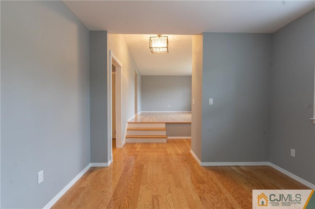 313 New Durham Road Piscataway, NJ 08854 - Photo 9 of 27 Gallery Image 9