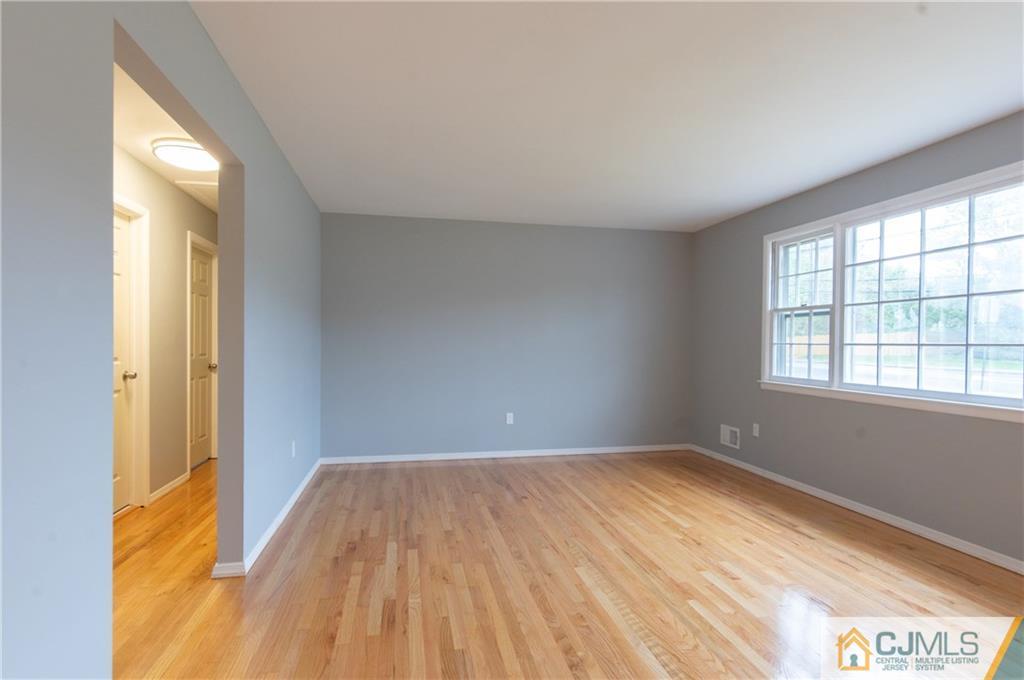 313 New Durham Road Piscataway, NJ 08854 - Photo 10 of 27 Gallery Image 10