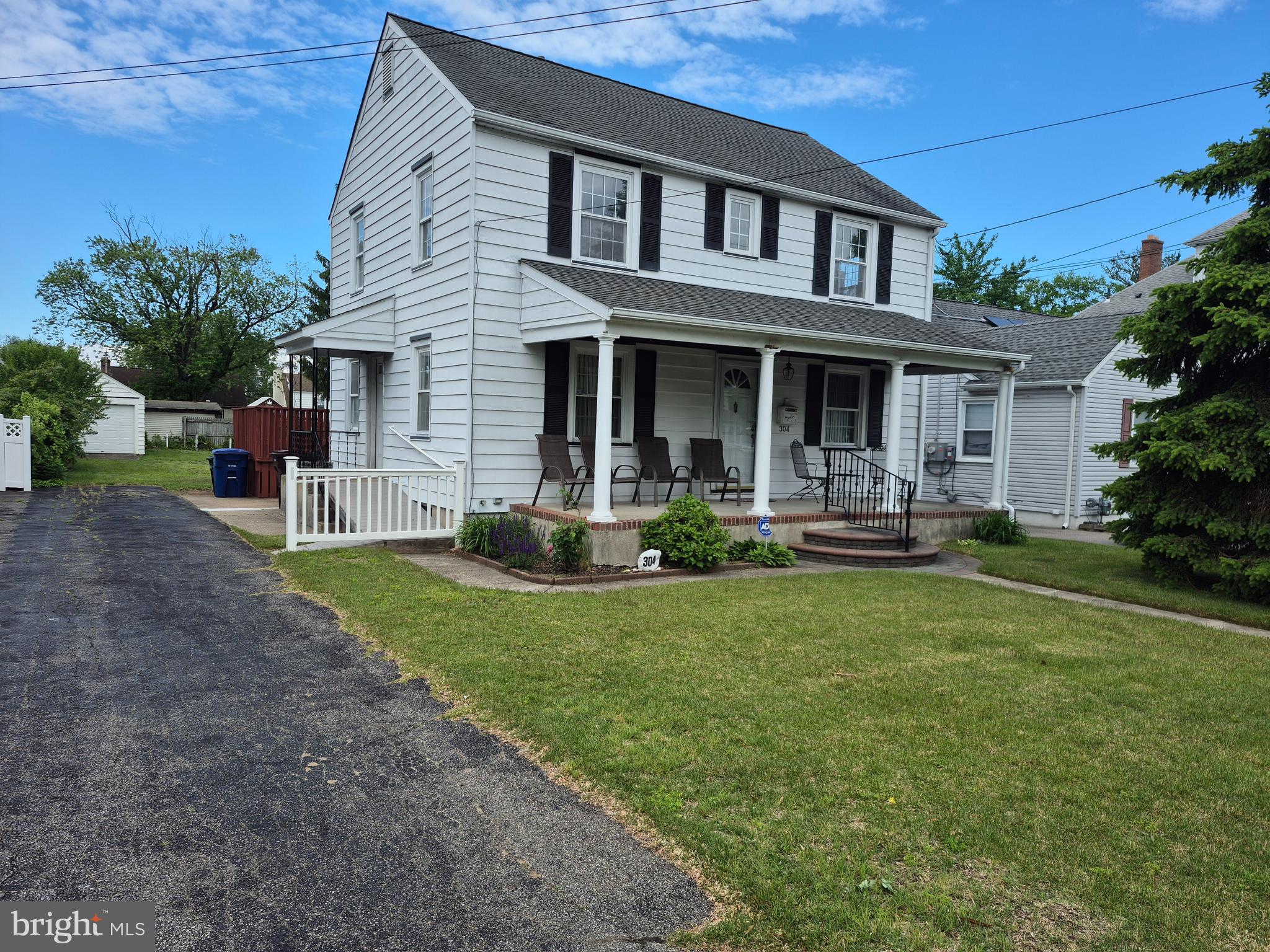 304 Lippincott Avenue Riverside, NJ 08075 - Photo 2 of 33 Gallery Image 2