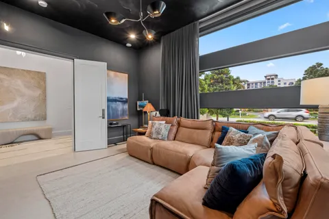 $5,695,000 | 401 Northeast 2nd Street, Boca Raton, FL 33432