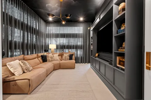 $5,695,000 | 401 Northeast 2nd Street, Boca Raton, FL 33432