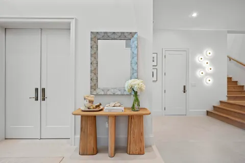 $5,695,000 | 401 Northeast 2nd Street, Boca Raton, FL 33432