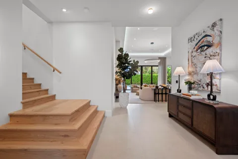 $5,695,000 | 401 Northeast 2nd Street, Boca Raton, FL 33432