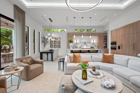 $5,695,000 | 401 Northeast 2nd Street, Boca Raton, FL 33432