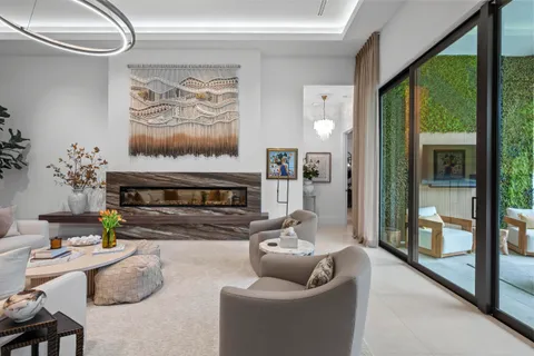 $5,695,000 | 401 Northeast 2nd Street, Boca Raton, FL 33432