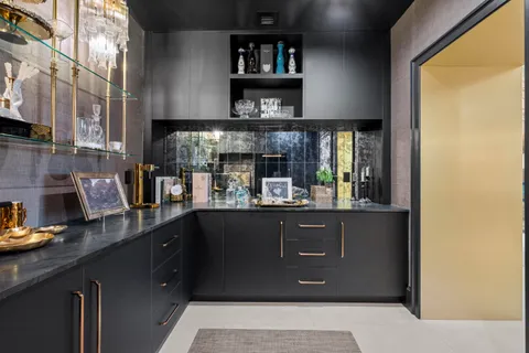 $5,695,000 | 401 Northeast 2nd Street, Boca Raton, FL 33432