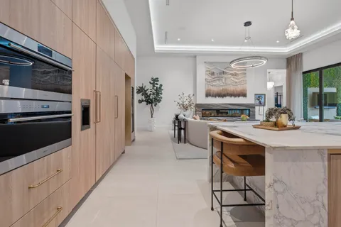 $5,695,000 | 401 Northeast 2nd Street, Boca Raton, FL 33432