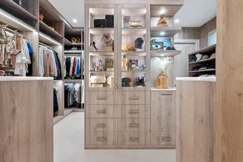 $5,695,000 | 401 Northeast 2nd Street, Boca Raton, FL 33432