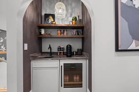 $5,695,000 | 401 Northeast 2nd Street, Boca Raton, FL 33432