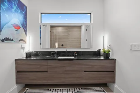 $5,695,000 | 401 Northeast 2nd Street, Boca Raton, FL 33432