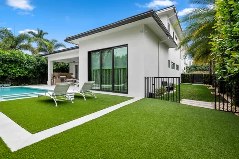 $5,695,000 | 401 Northeast 2nd Street, Boca Raton, FL 33432
