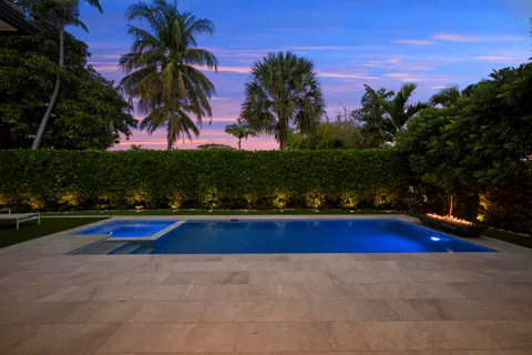 $5,695,000 | 401 Northeast 2nd Street, Boca Raton, FL 33432