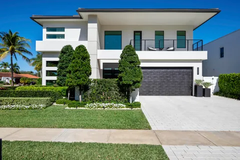 $5,695,000 | 401 Northeast 2nd Street, Boca Raton, FL 33432