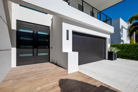 $5,695,000 | 401 Northeast 2nd Street, Boca Raton, FL 33432