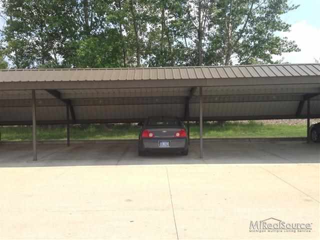 33550 Utica Road Fraser, MI 48026 - Photo 4 of 12 31149046-3.JPG
