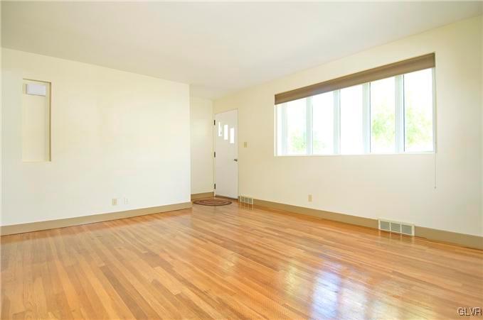 929 Easton Road Hellertown, PA 18055 - Photo 8 of 25 Gallery Image 8