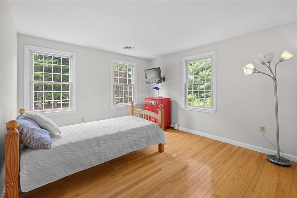 16 King Philip Path Mendon, MA 01756 - Photo 19 of 42