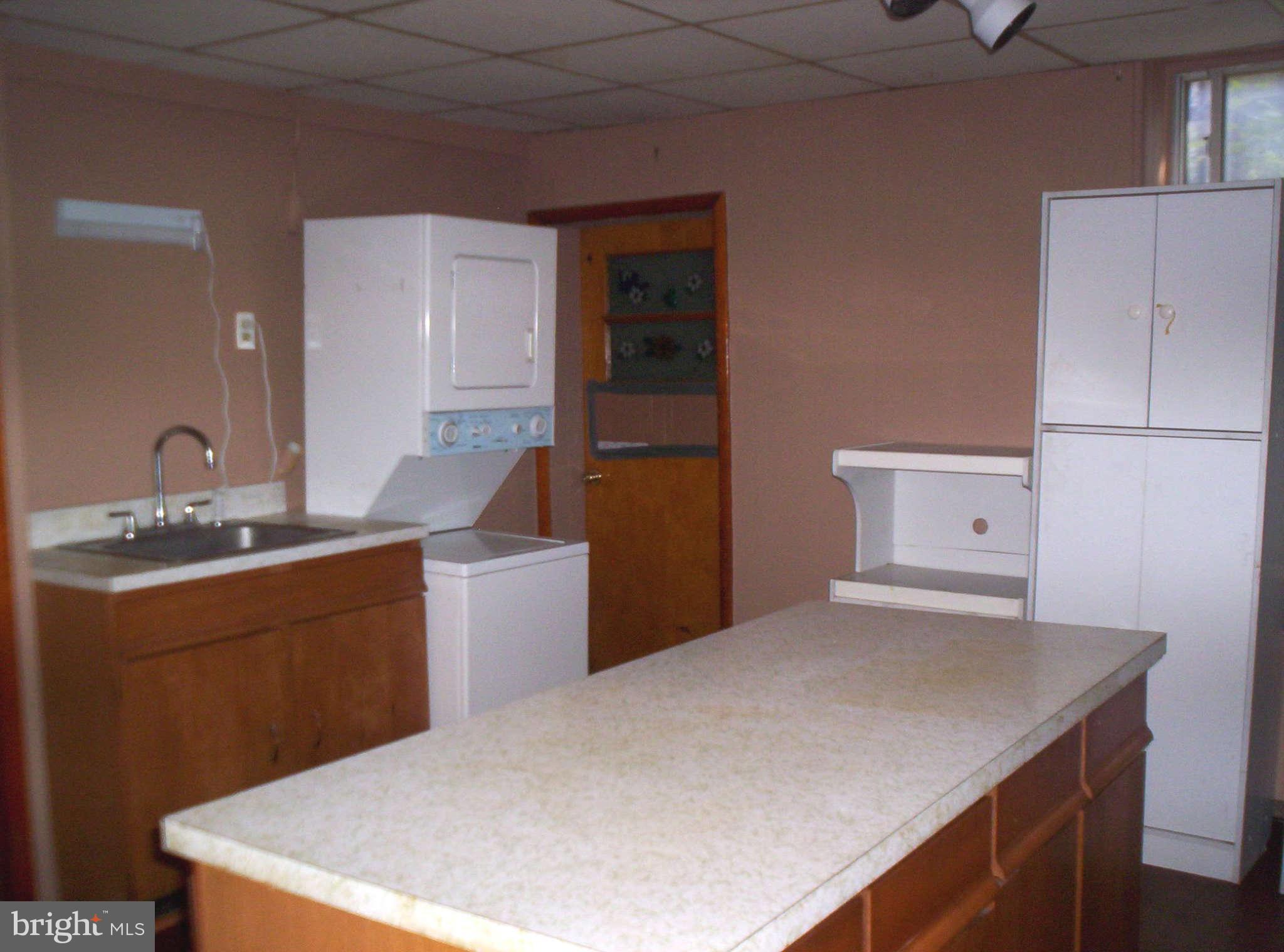 104 Winston Road Pasadena, MD 21122 - Photo 18 of 25 Kitchen