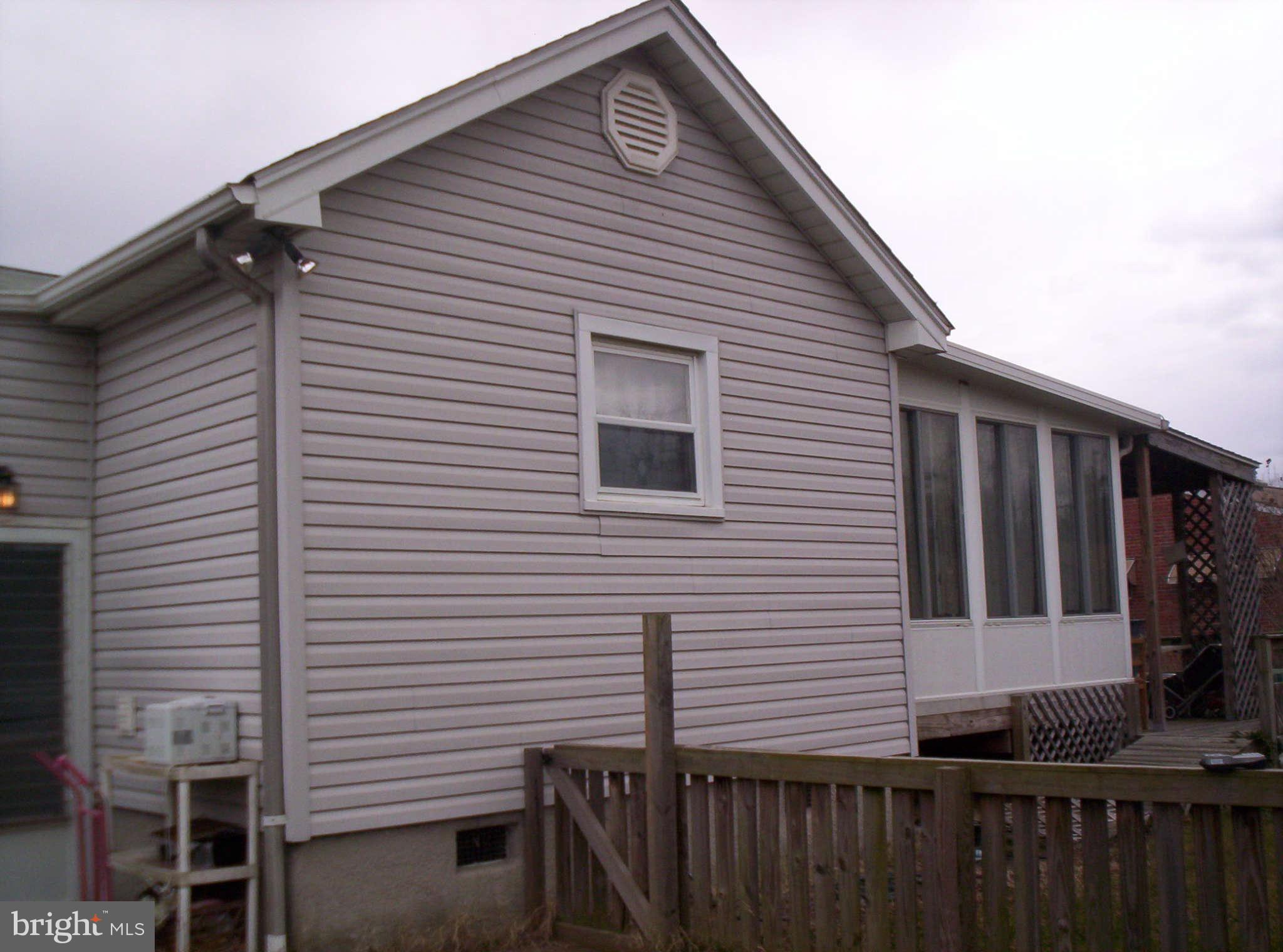 104 Winston Road Pasadena, MD 21122 - Photo 3 of 25 Exterior (Rear)