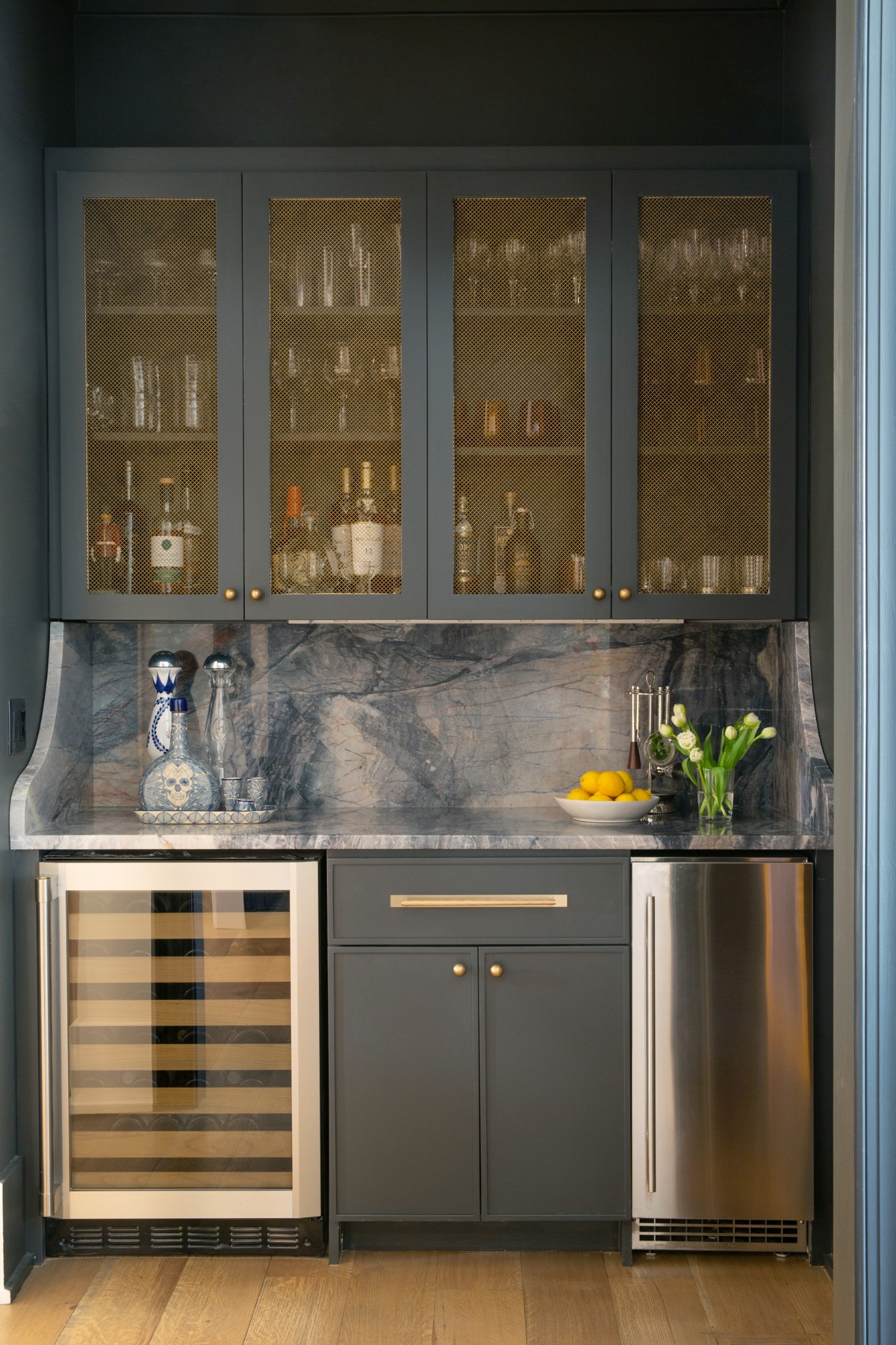 280 Harding Place Nashville, TN 37205 - Photo 19 of 79 a kitchen with stainless steel appliances granite countertop a stove and a cabinets