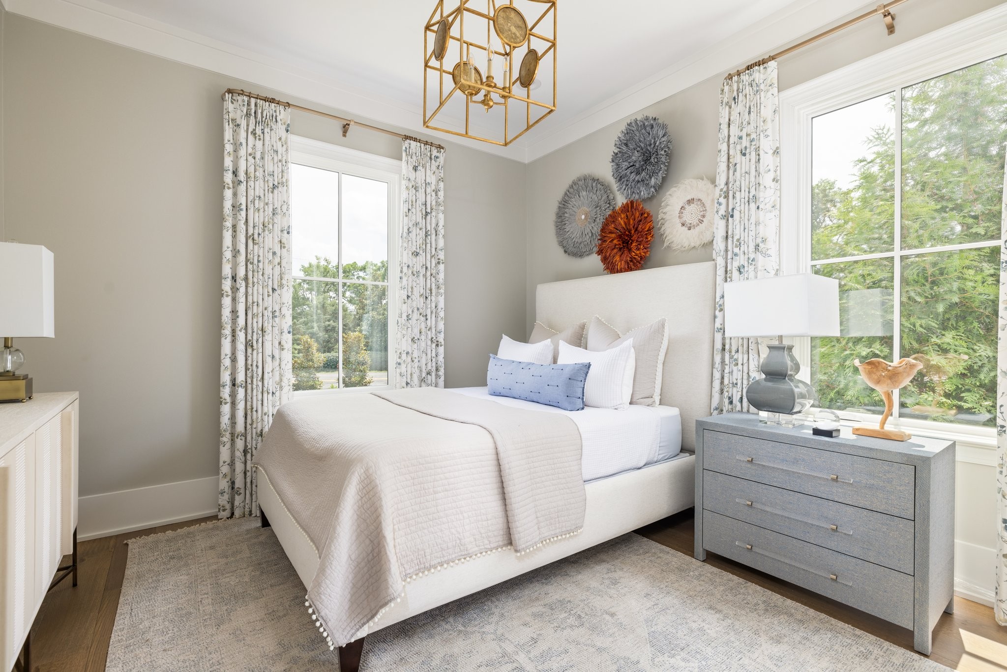 280 Harding Place Nashville, TN 37205 - Photo 27 of 79 a bedroom with a large bed and a window