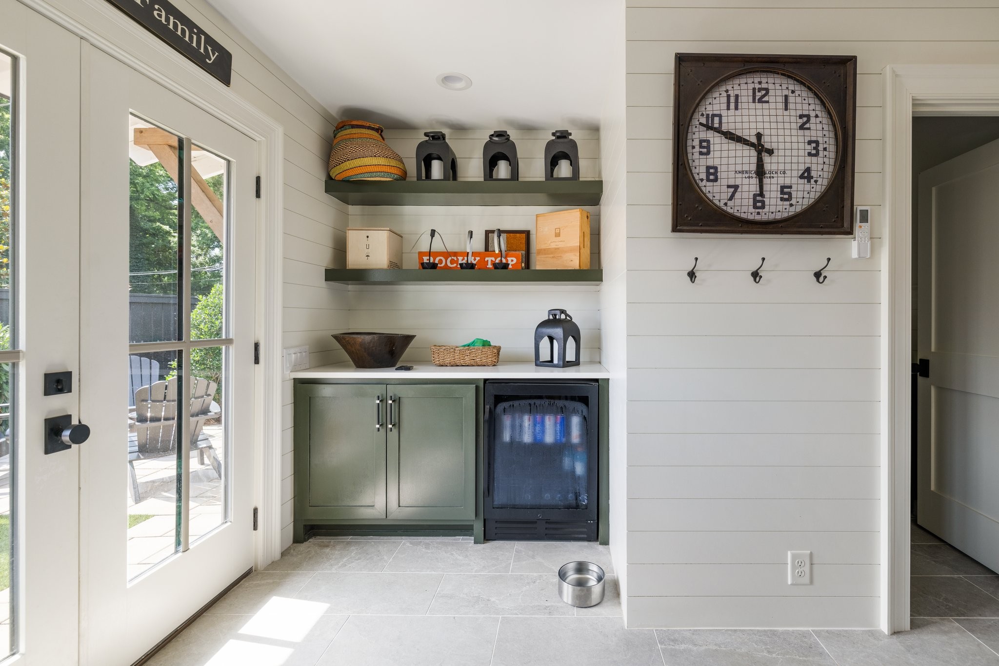 280 Harding Place Nashville, TN 37205 - Photo 72 of 79 a view of kitchen with fridge and rack
