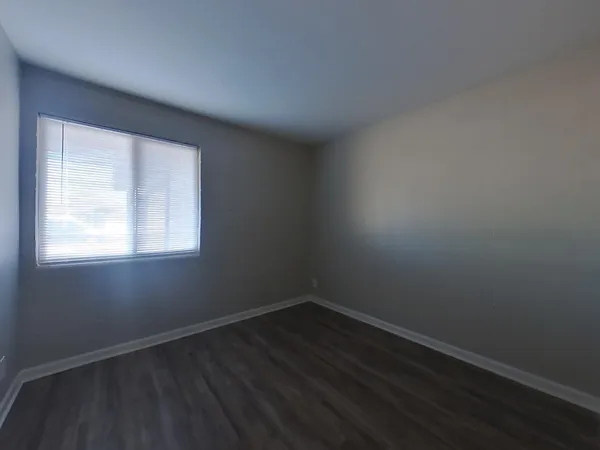 $1,679 | 3721 West Seldon Lane, Phoenix, AZ 85051