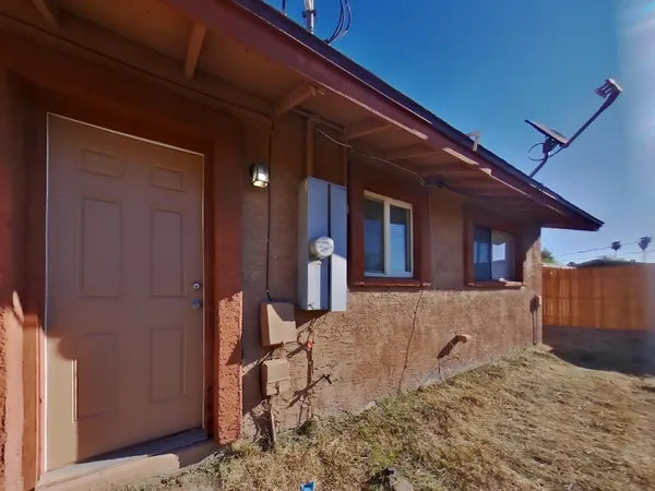 $1,679 | 3721 West Seldon Lane, Phoenix, AZ 85051