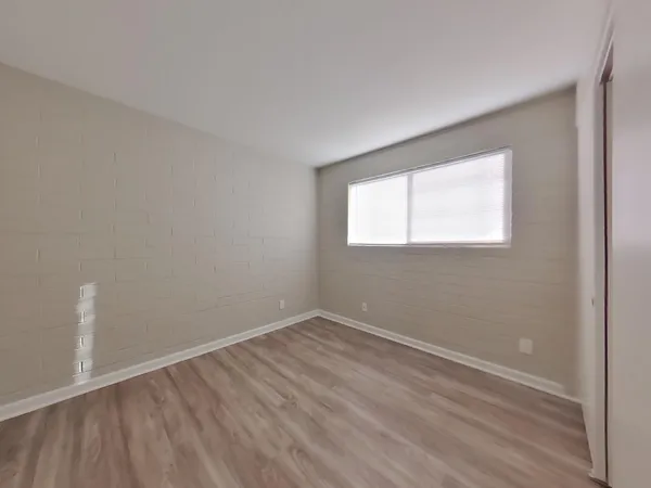 $1,679 | 3721 West Seldon Lane, Phoenix, AZ 85051