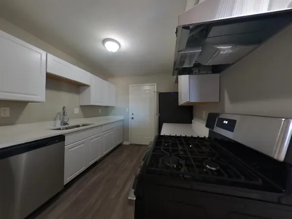 $1,679 | 3721 West Seldon Lane, Phoenix, AZ 85051