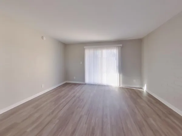 $1,679 | 3721 West Seldon Lane, Phoenix, AZ 85051