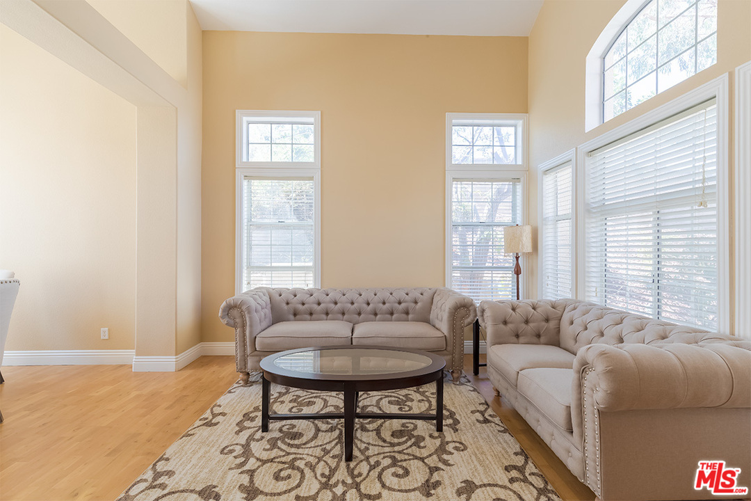 16286 Bright Morning Court Riverside, CA 92503 - Photo 3 of 35 Gallery Image 3
