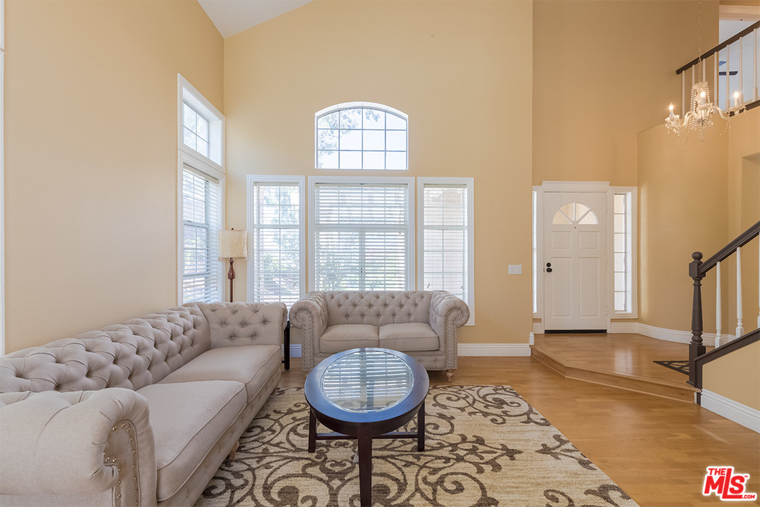 16286 Bright Morning Court Riverside, CA 92503 - Photo 4 of 35 Gallery Image 4